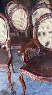 Empalhador de cadeiras
