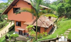 Casa para Venda Em Secretário-Petrópolis/RJ - 02 quartos
