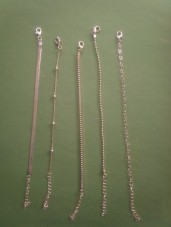 Pulseiras douradas