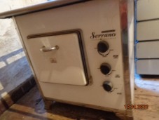 Vendo fogão a gás imitando o a lenha marca Serraninho — foto 2